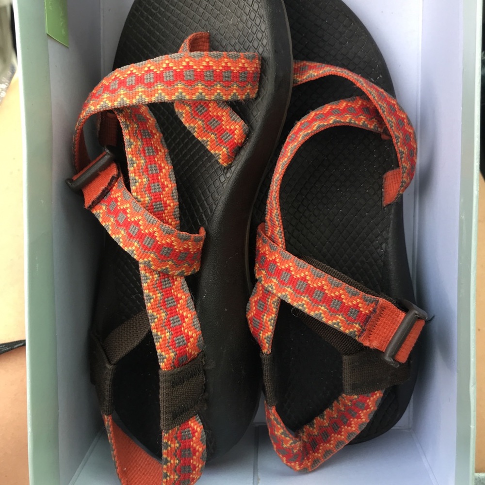 Women’s Chacos Size 8